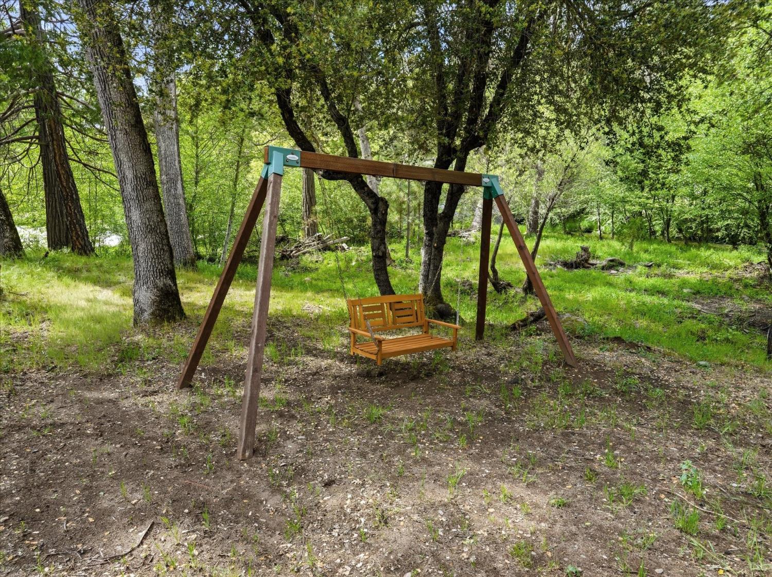 45893 & 45899 Sutton Dr, Oakhurst, CA 93644