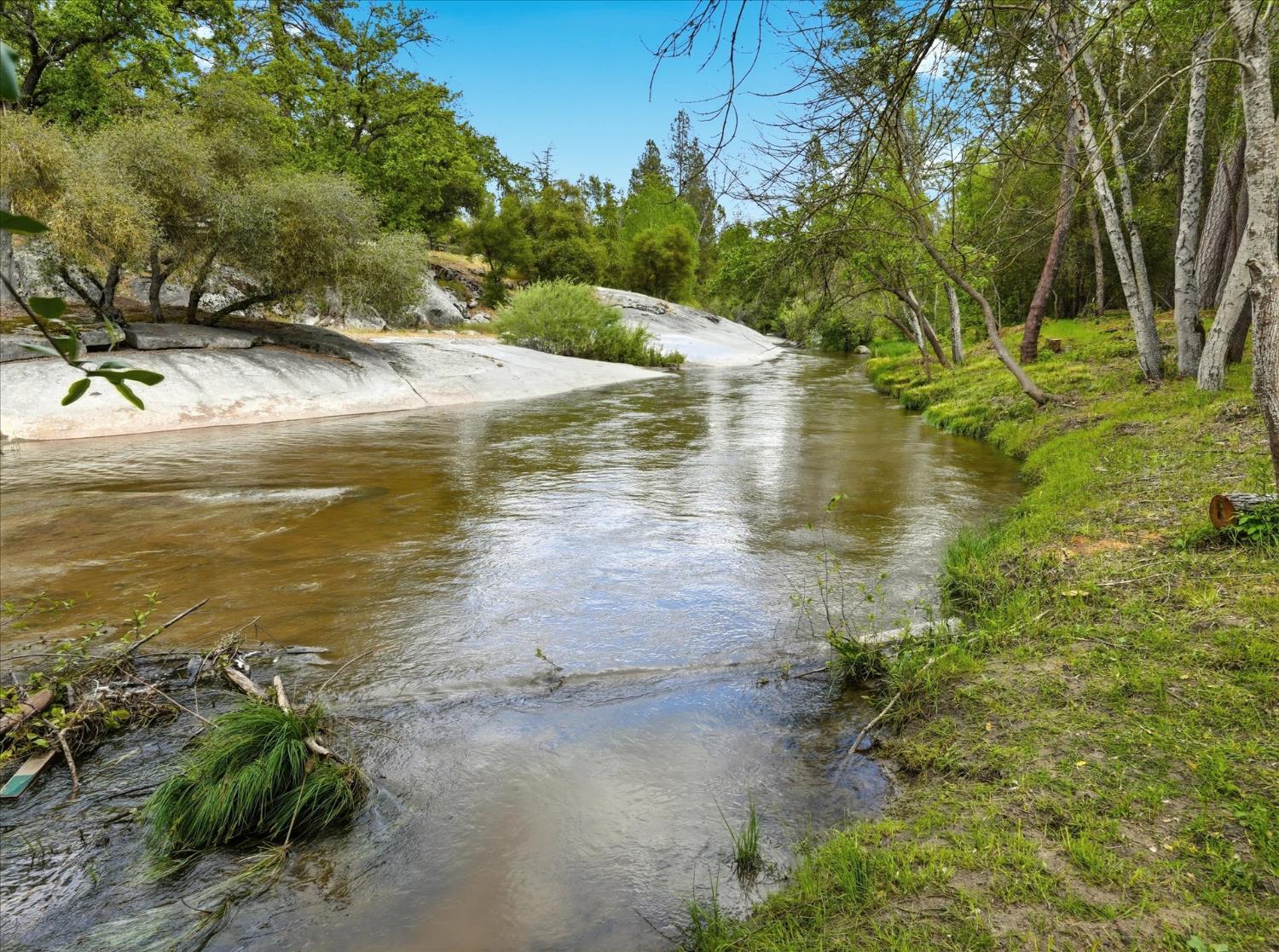 45893 & 45899 Sutton Dr, Oakhurst, CA 93644