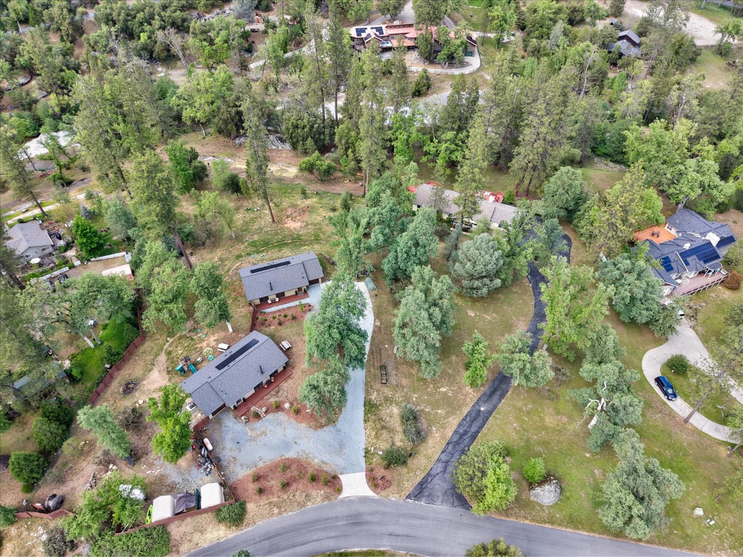 45893 & 45899 Sutton Dr, Oakhurst, CA 93644