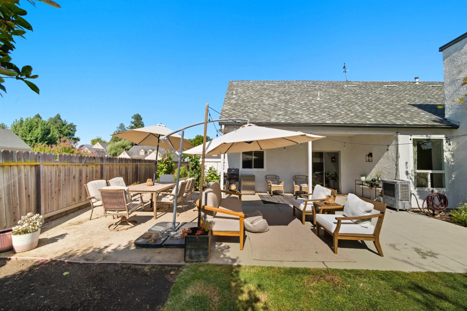 1922 Los Altos Ave, Clovis, CA 93611