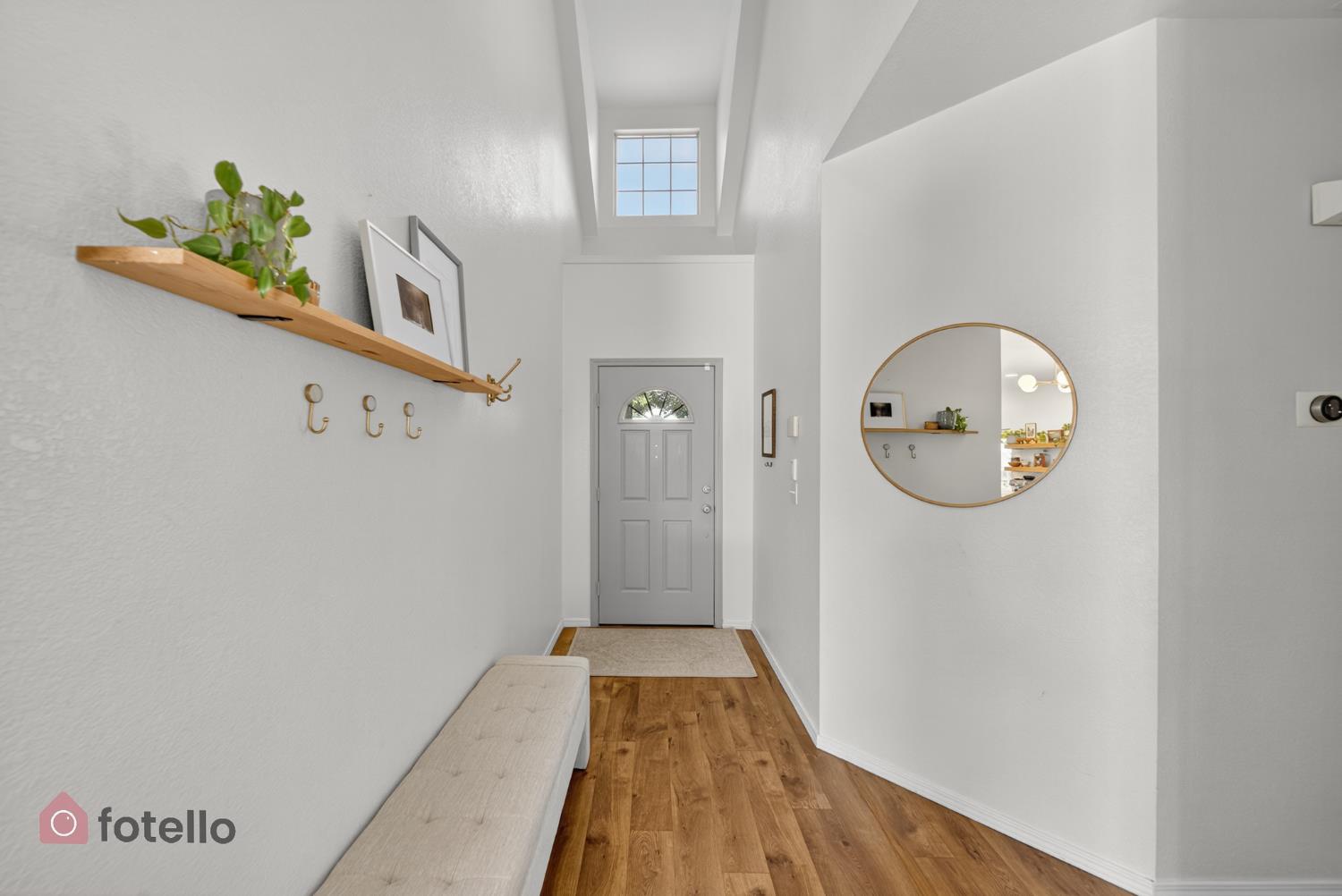 1922 Los Altos Ave, Clovis, CA 93611