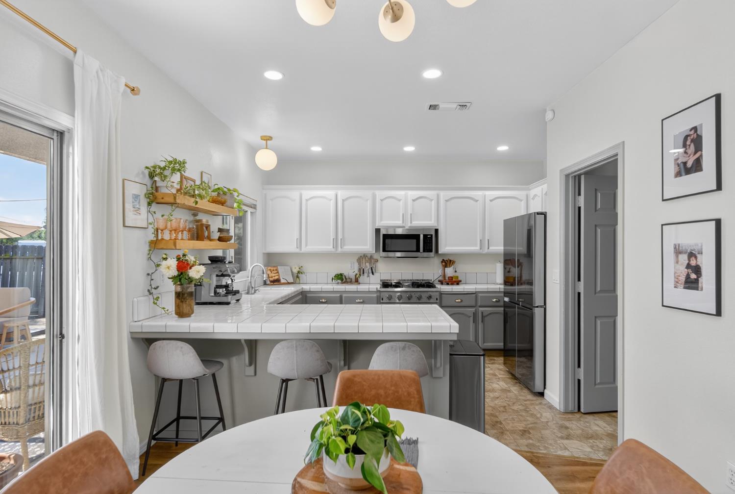 1922 Los Altos Ave, Clovis, CA 93611