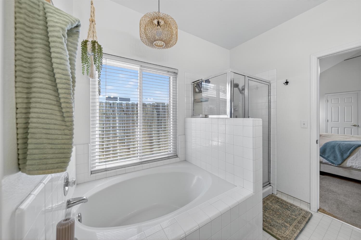 1922 Los Altos Ave, Clovis, CA 93611