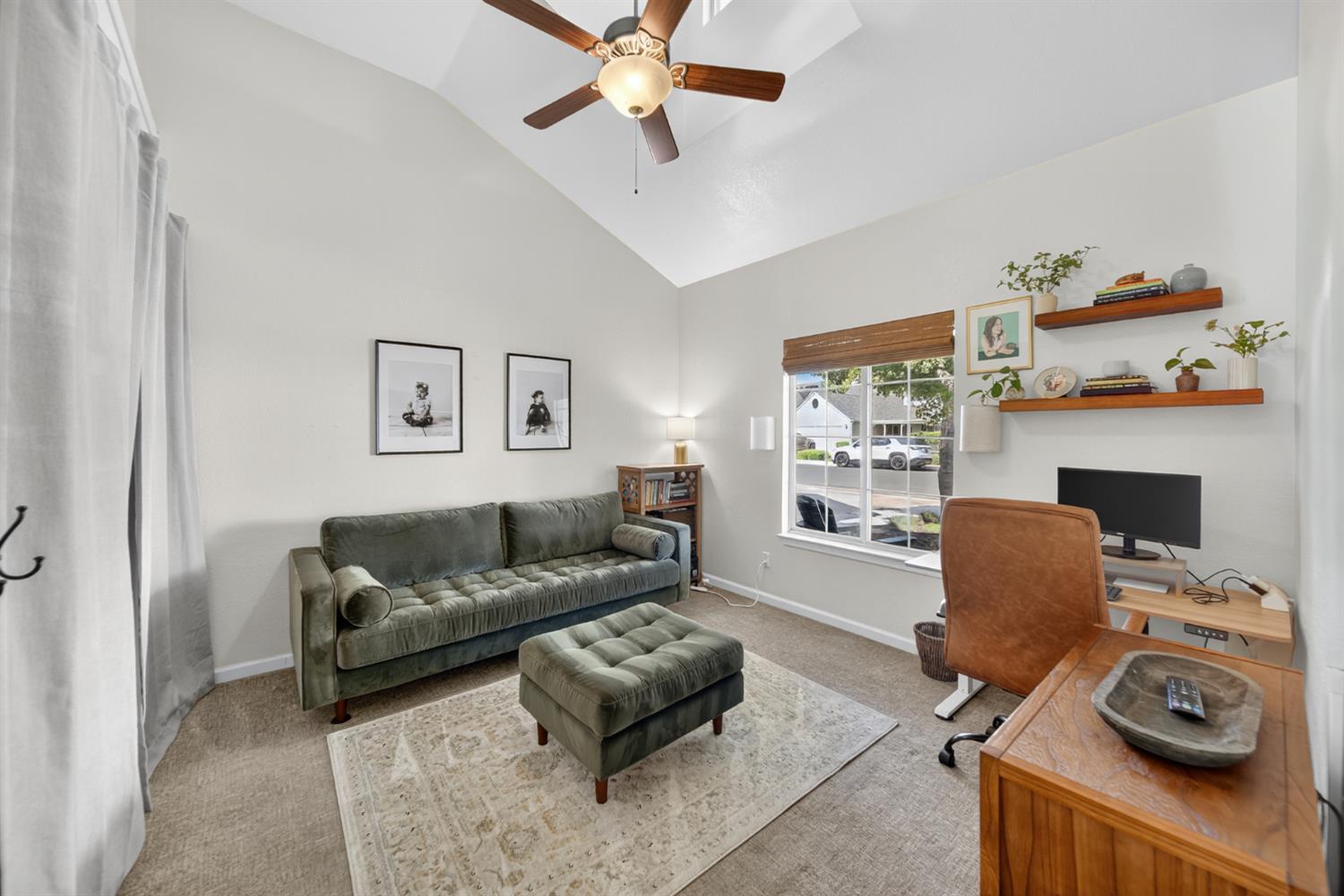 1922 Los Altos Ave, Clovis, CA 93611