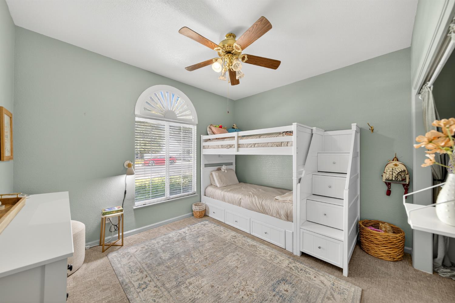 1922 Los Altos Ave, Clovis, CA 93611