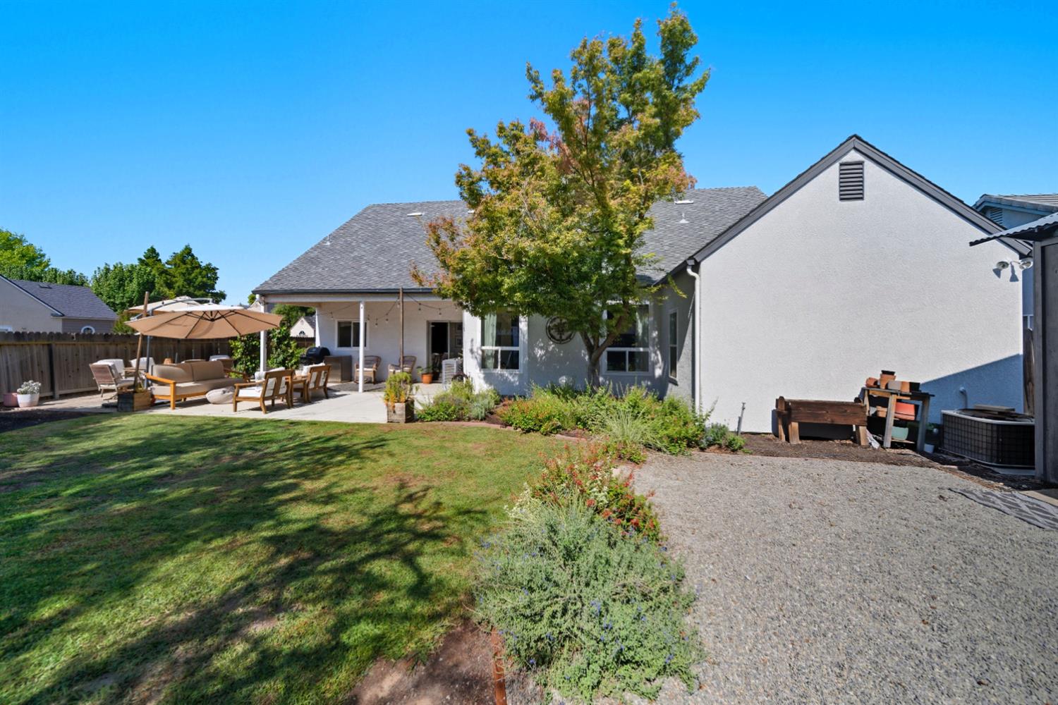 1922 Los Altos Ave, Clovis, CA 93611