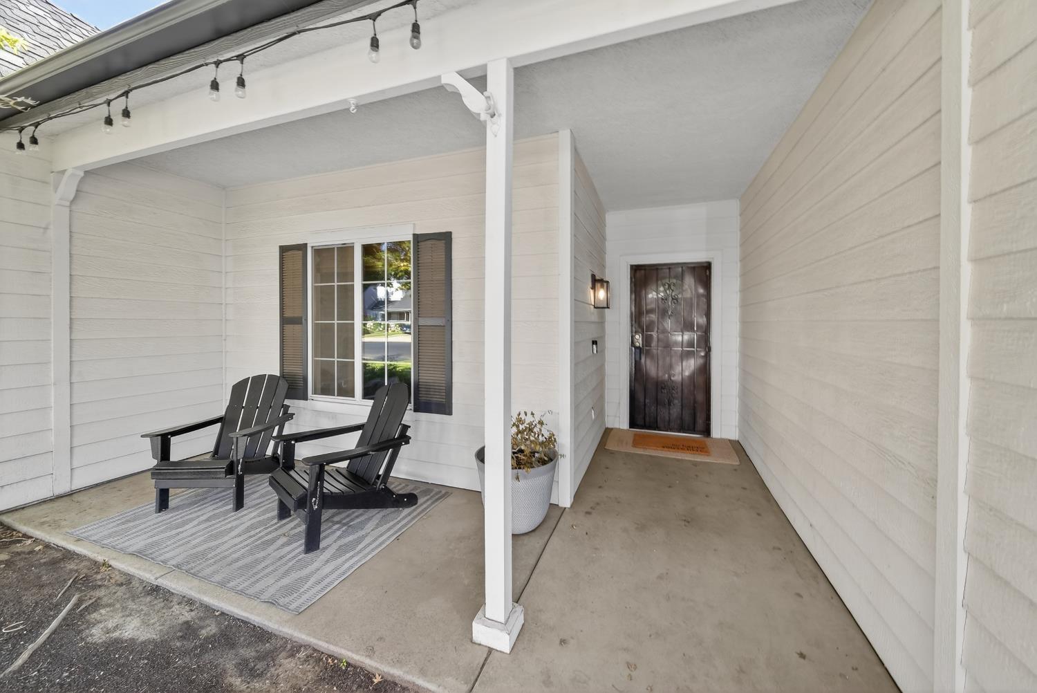 1922 Los Altos Ave, Clovis, CA 93611