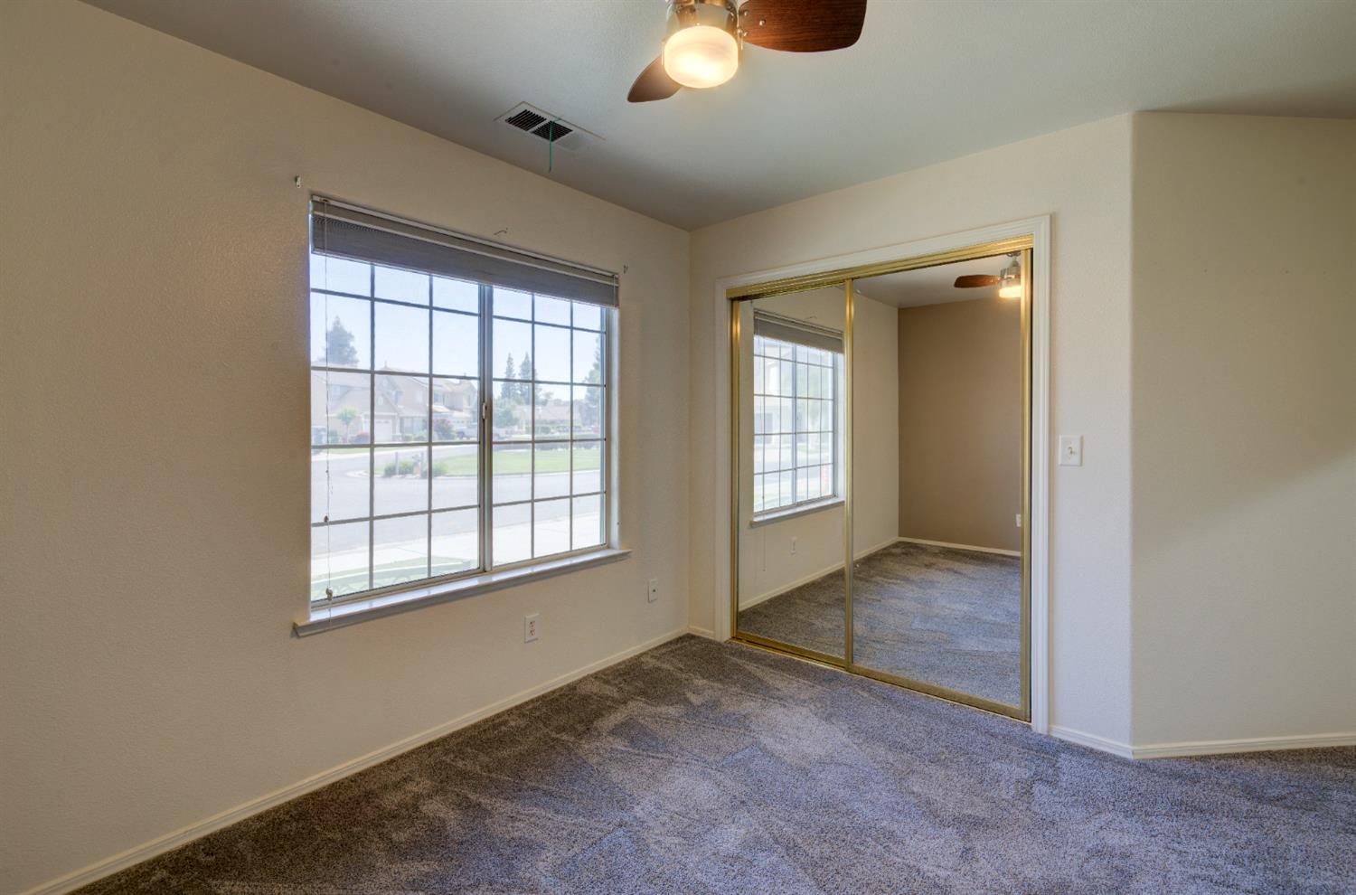 1955 Backowski Ave, Clovis, CA 93611