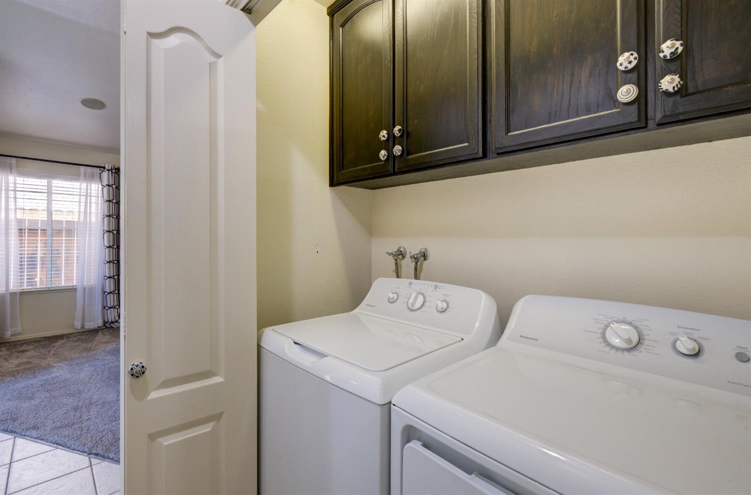 1955 Backowski Ave, Clovis, CA 93611