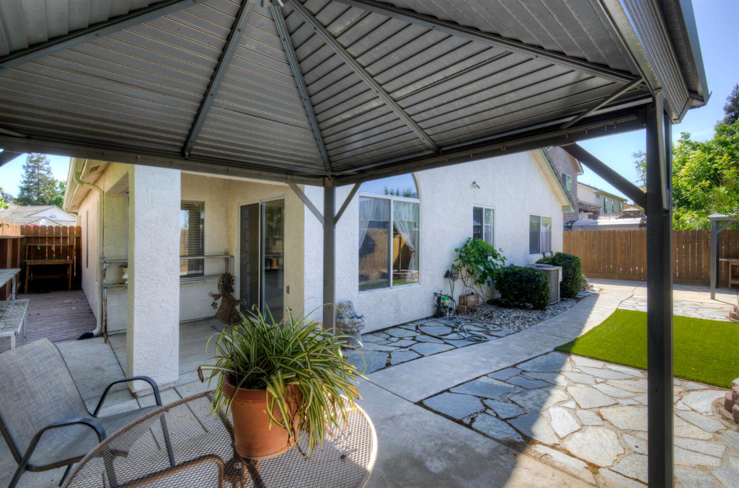 1955 Backowski Ave, Clovis, CA 93611