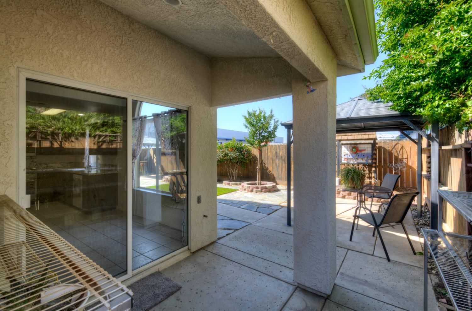 1955 Backowski Ave, Clovis, CA 93611