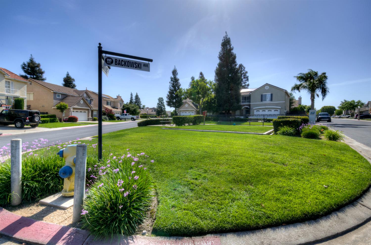 1955 Backowski Ave, Clovis, CA 93611