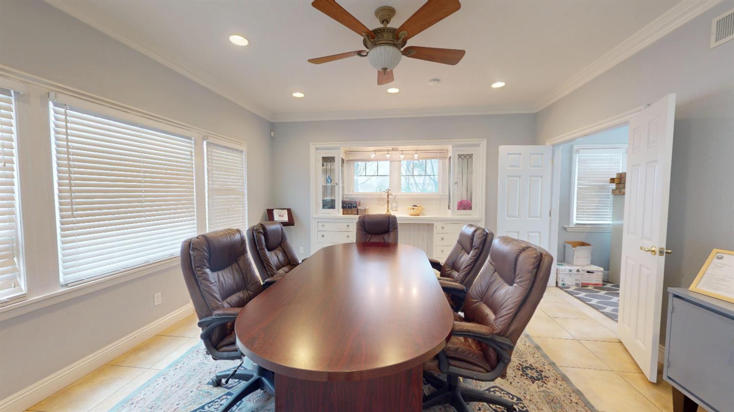 400 W Yosemite Ave, Madera, CA 93637