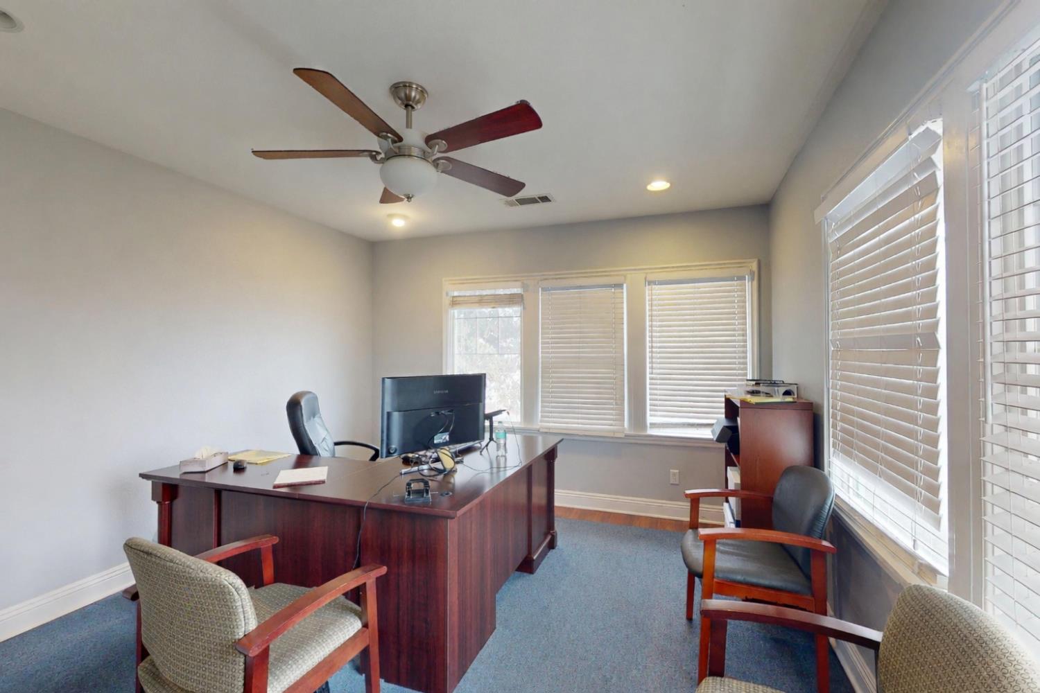 400 W Yosemite Ave, Madera, CA 93637