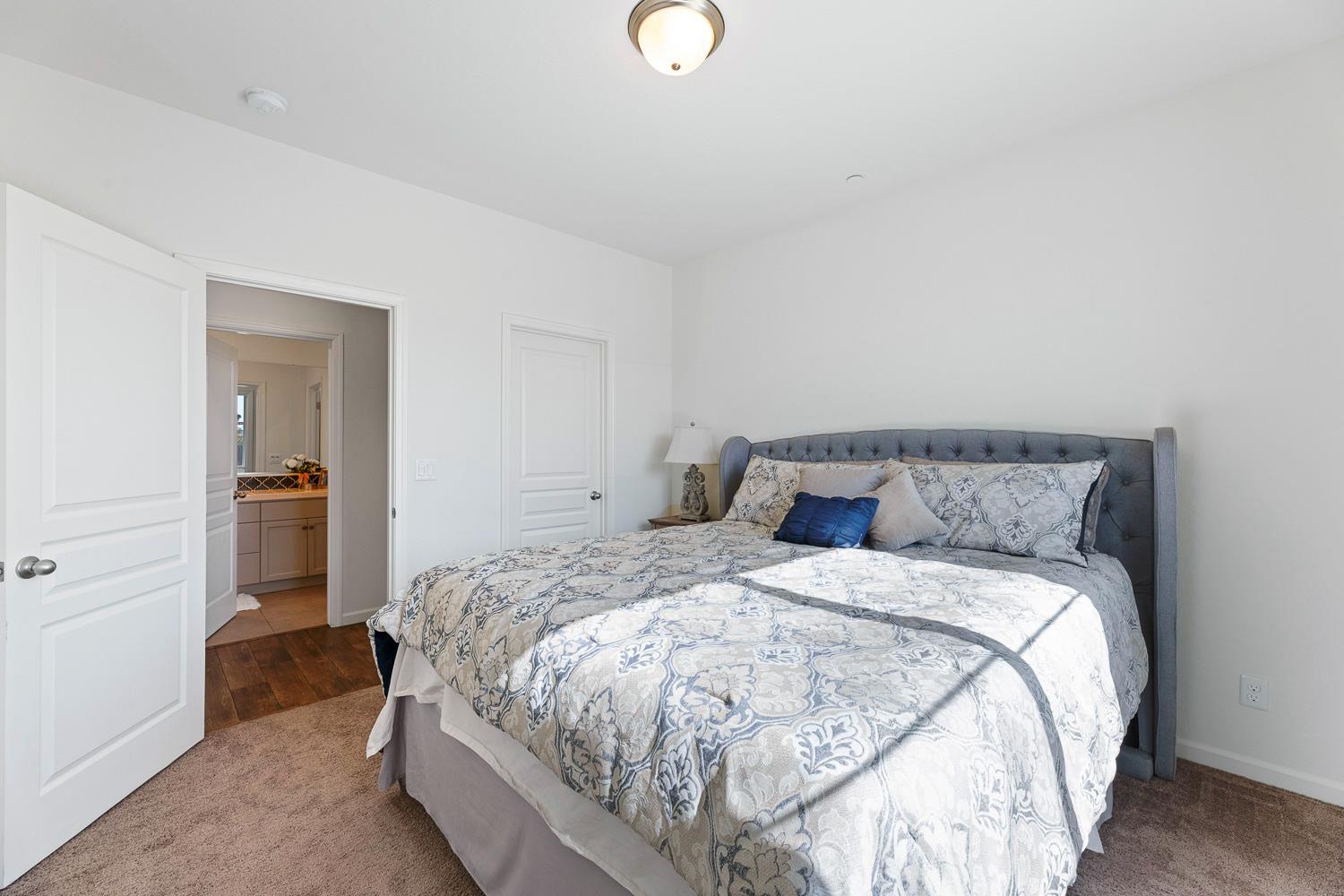 1006 La Canada Ave, Clovis, CA 93619