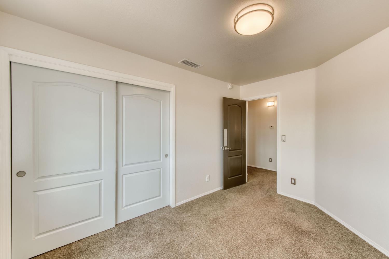 1917 E Serena Ave, Fresno, CA 93720