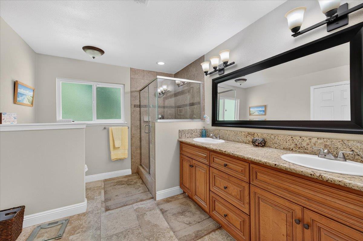 3132 W Alluvial Ave, Fresno, CA 93711