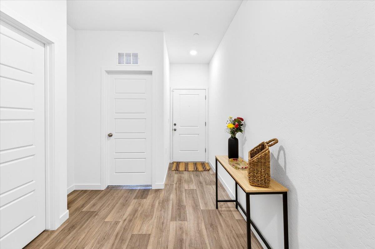 7118 W Willis Ave, Fresno, CA 93723