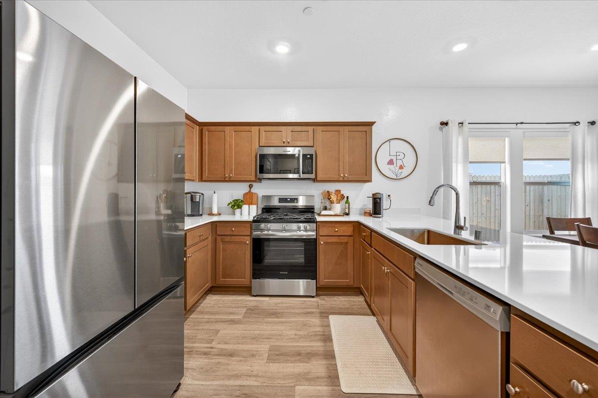 7118 W Willis Ave, Fresno, CA 93723