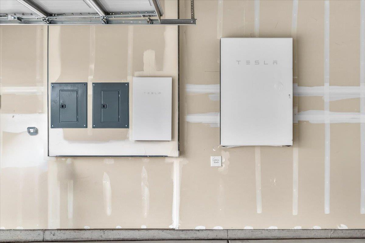 7118 W Willis Ave, Fresno, CA 93723