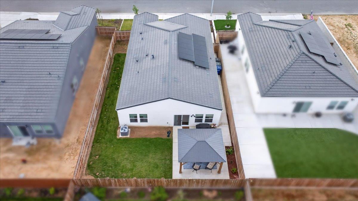 7118 W Willis Ave, Fresno, CA 93723