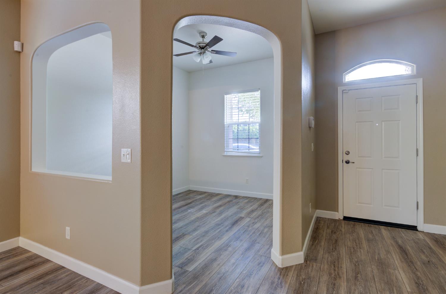 5691 N Crabapple Dr, Fresno, CA 93711