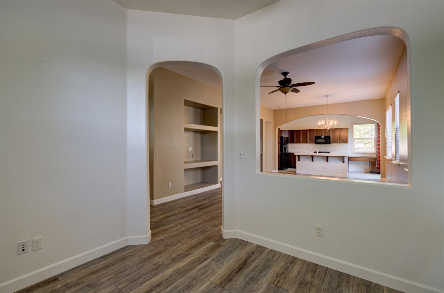 5691 N Crabapple Dr, Fresno, CA 93711