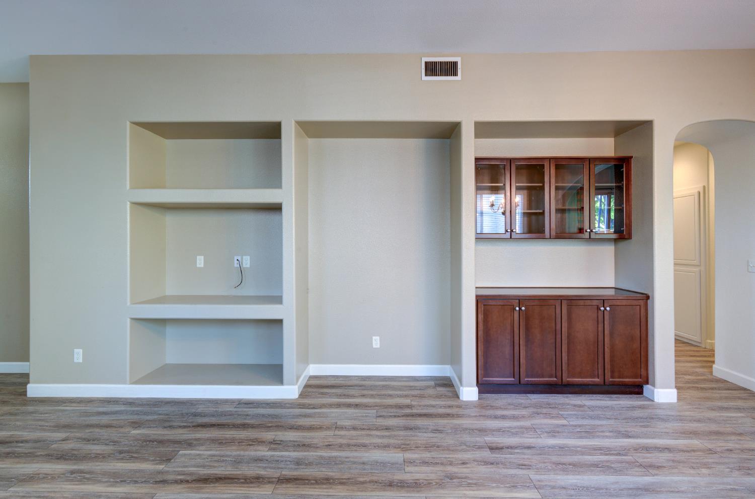 5691 N Crabapple Dr, Fresno, CA 93711