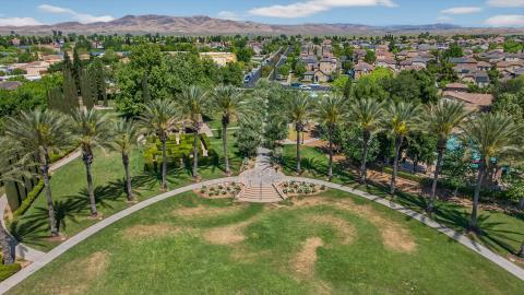 1502 N Reunion Way, Clovis, CA 93619