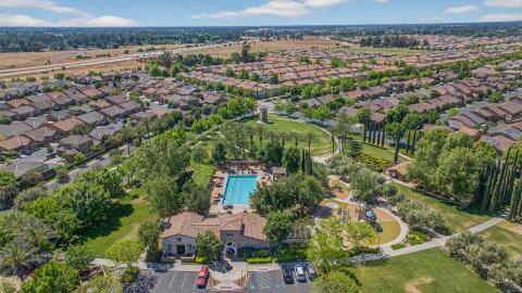 1502 N Reunion Way, Clovis, CA 93619