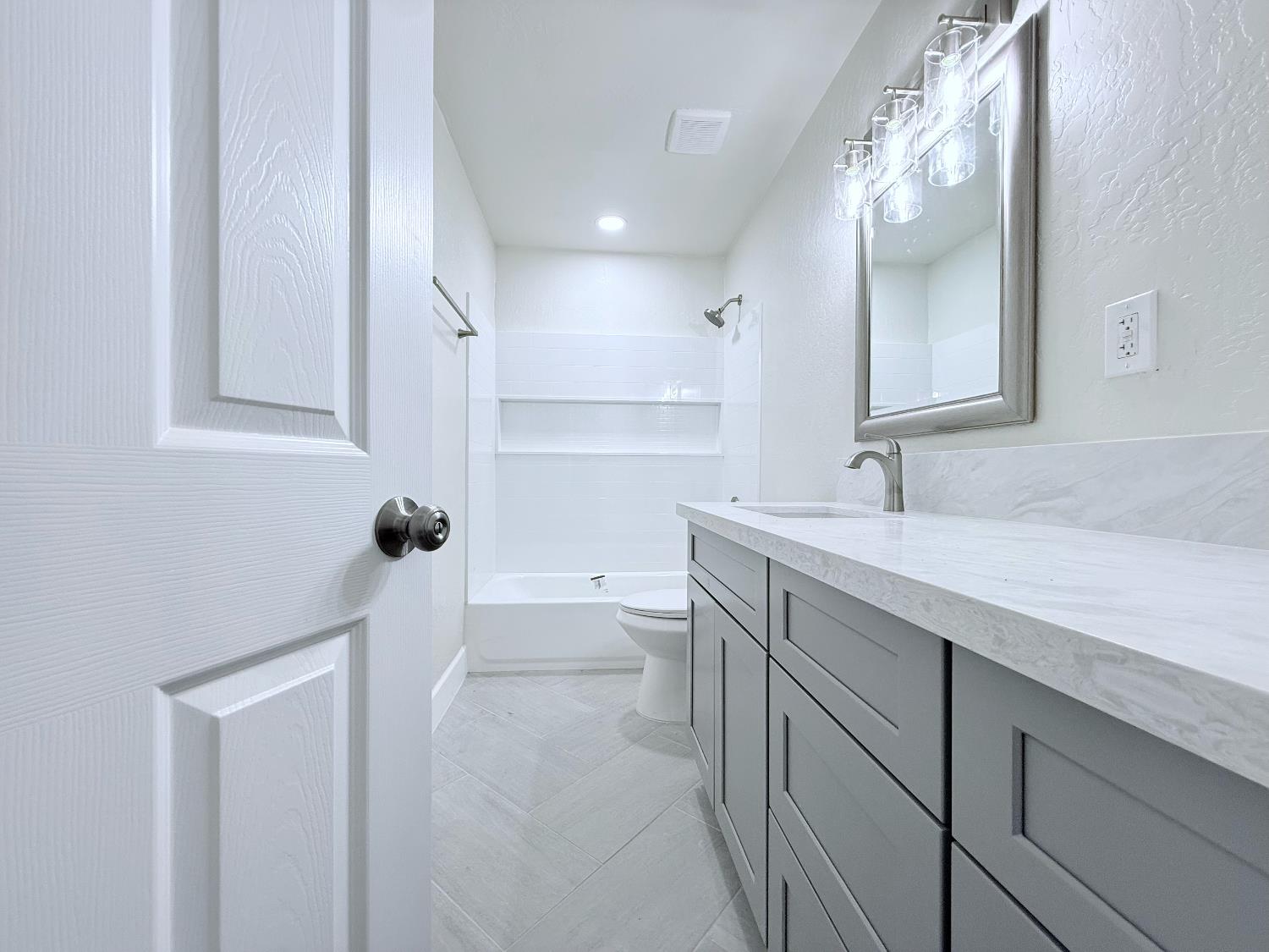 725 S Monterey Ave, Coalinga, CA 93210