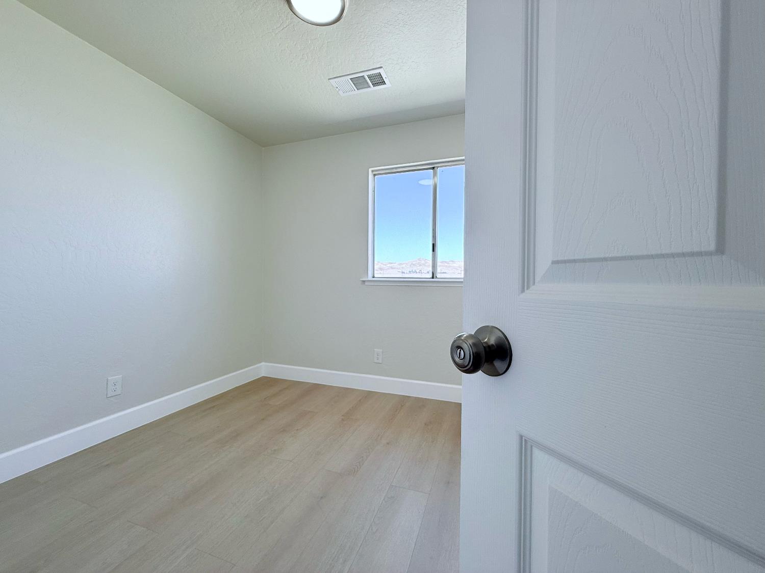 725 S Monterey Ave, Coalinga, CA 93210