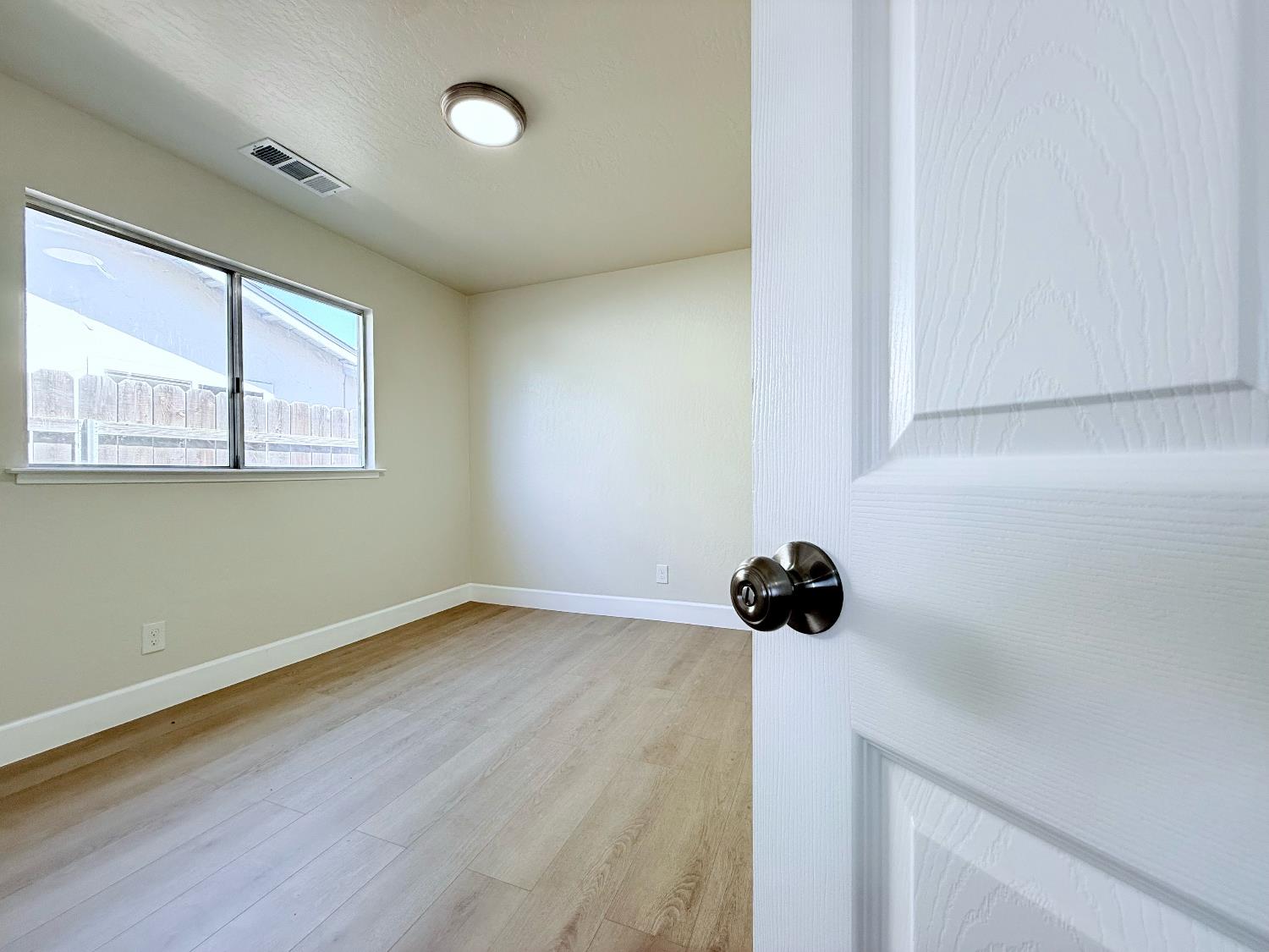 725 S Monterey Ave, Coalinga, CA 93210