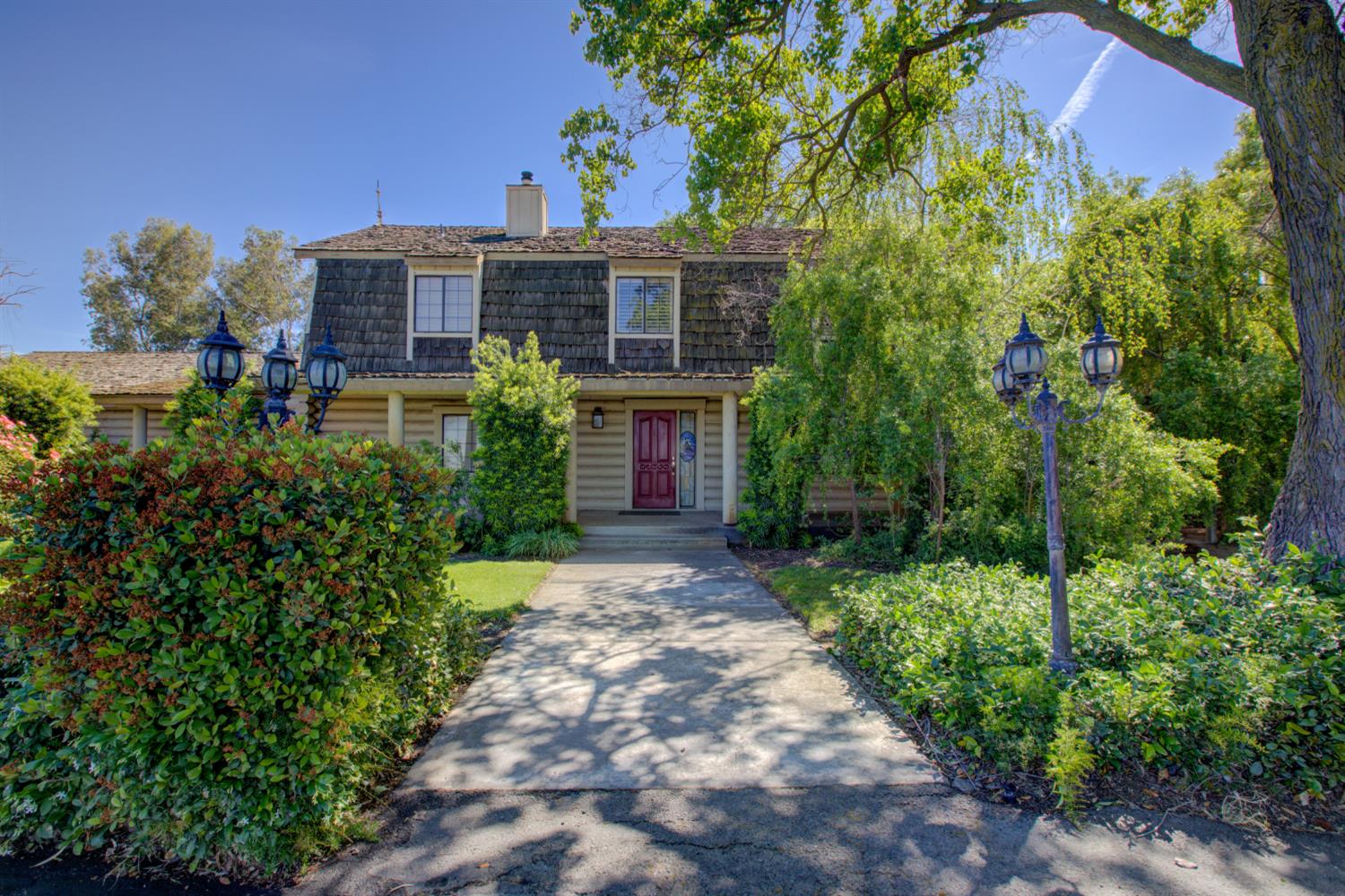 15686 Cozzi Ave, Dos Palos, CA 93620