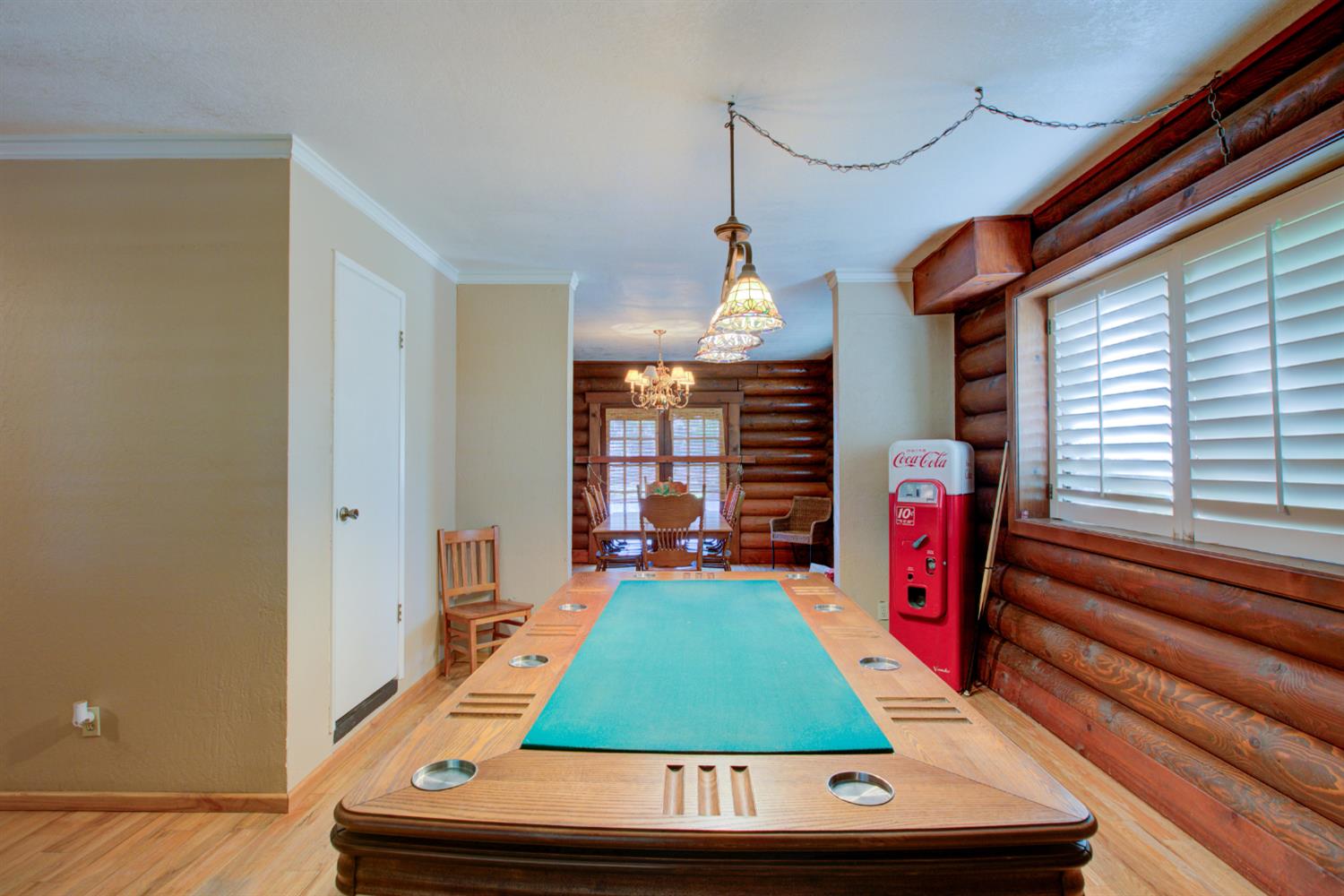 15686 Cozzi Ave, Dos Palos, CA 93620