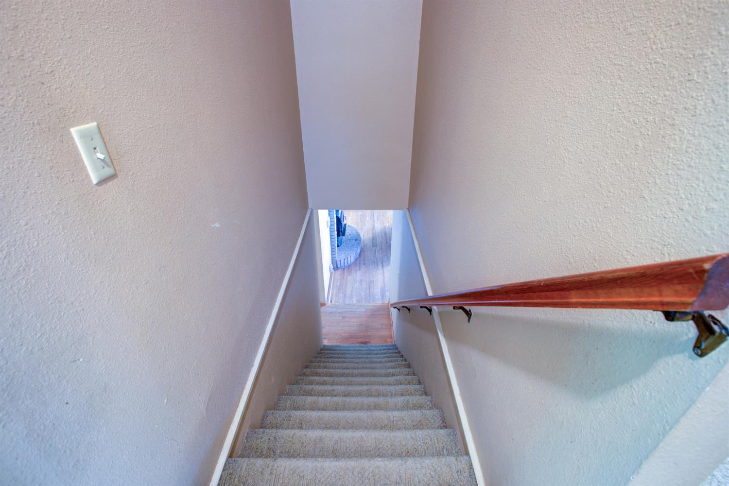 15686 Cozzi Ave, Dos Palos, CA 93620