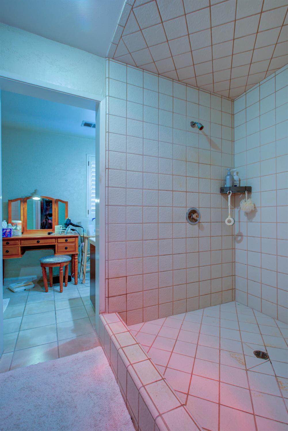 15686 Cozzi Ave, Dos Palos, CA 93620