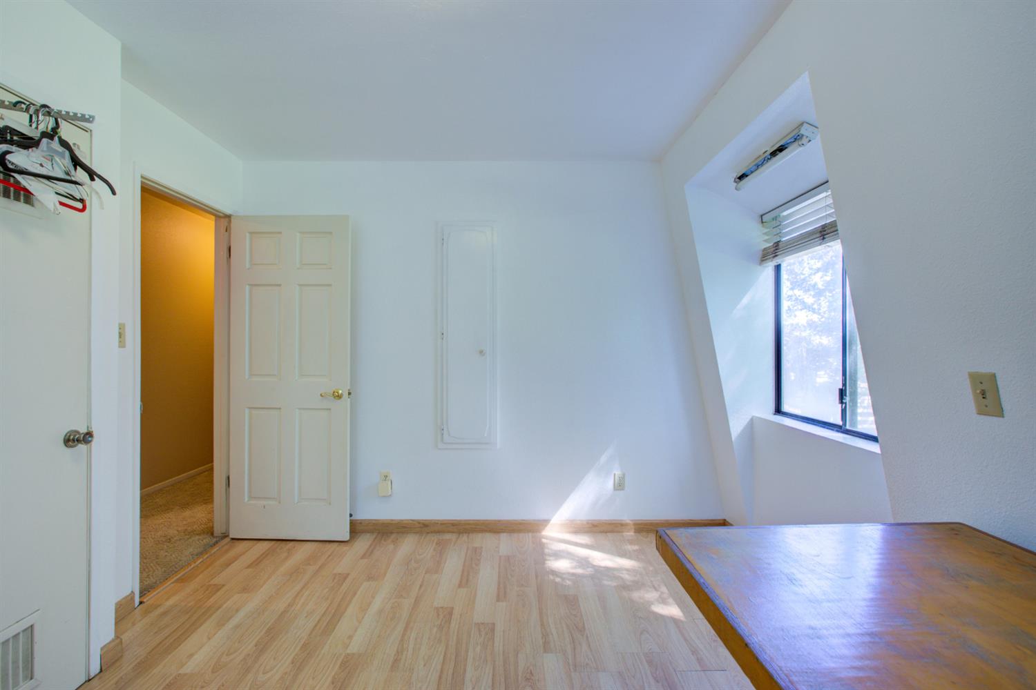 15686 Cozzi Ave, Dos Palos, CA 93620