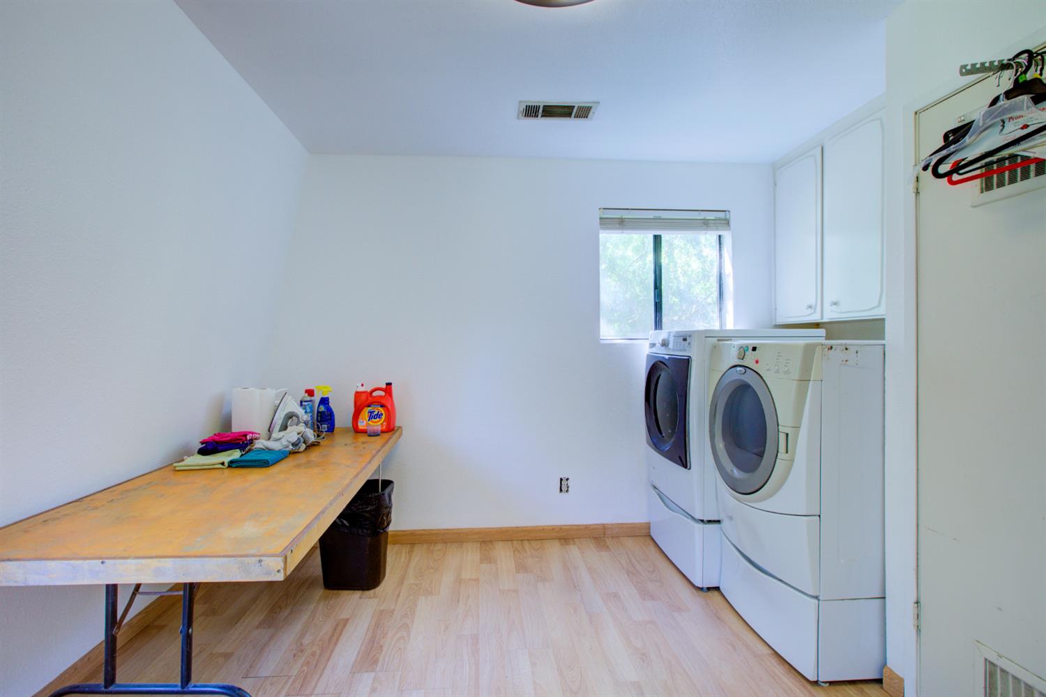 15686 Cozzi Ave, Dos Palos, CA 93620