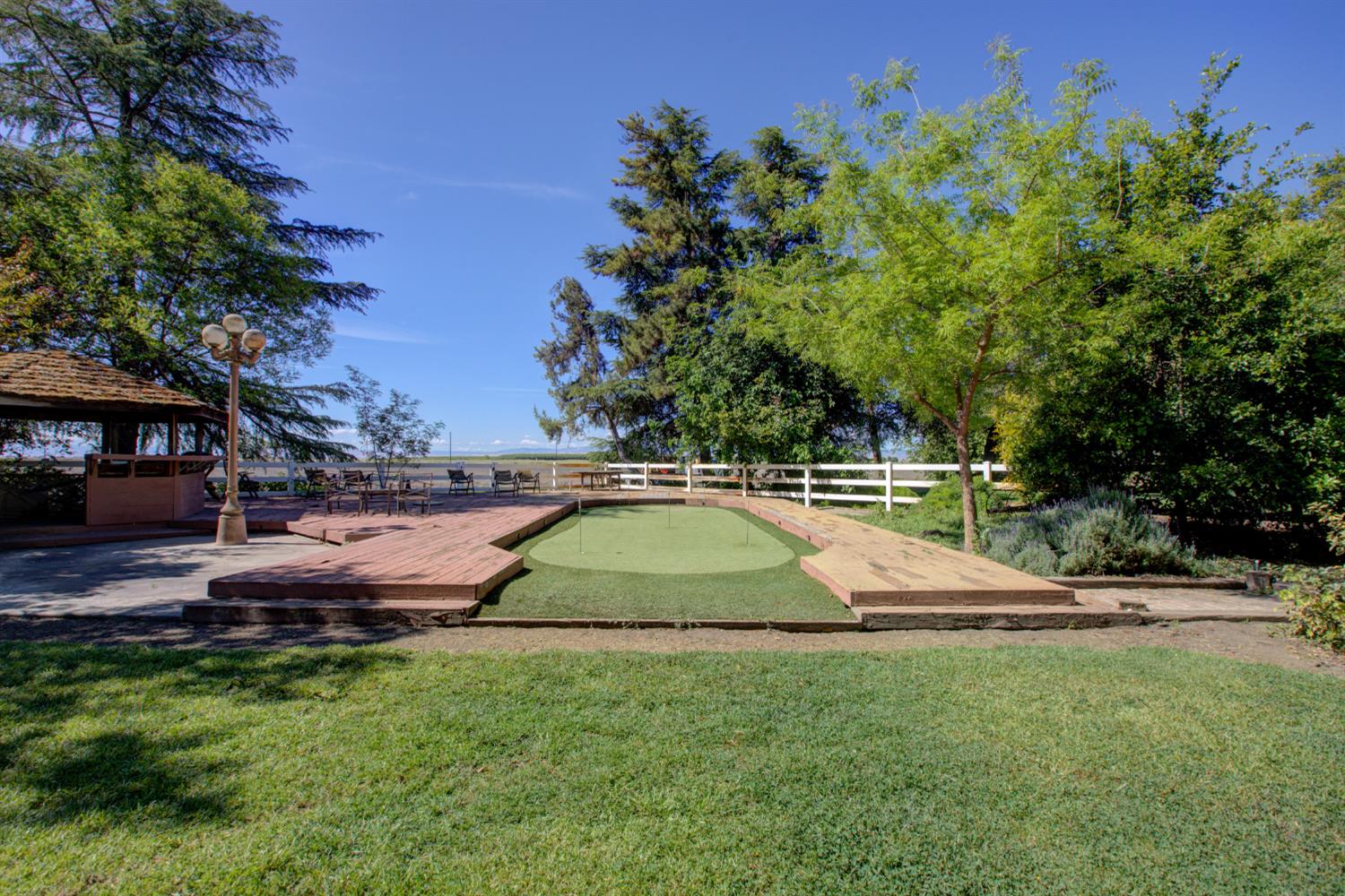 15686 Cozzi Ave, Dos Palos, CA 93620