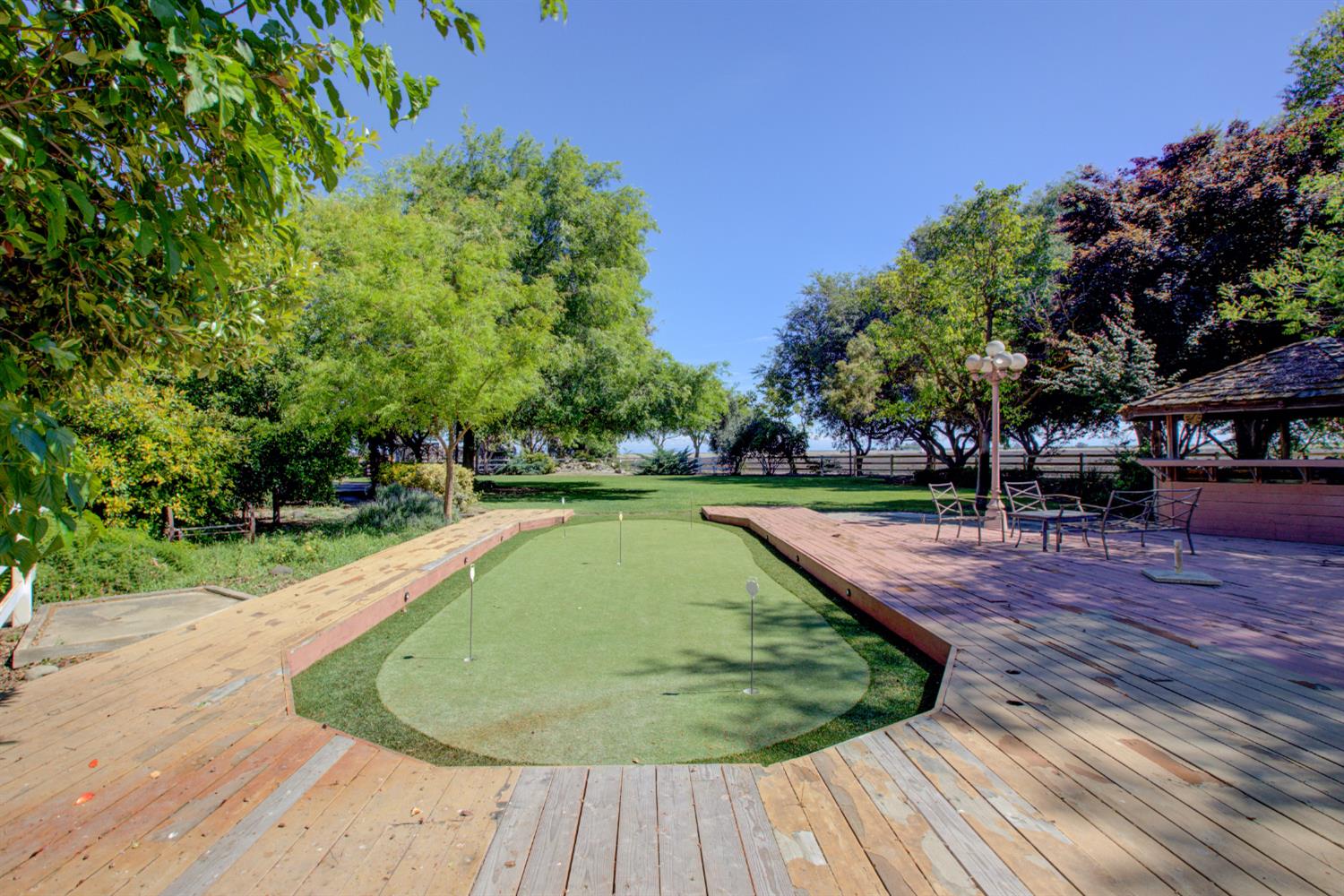 15686 Cozzi Ave, Dos Palos, CA 93620