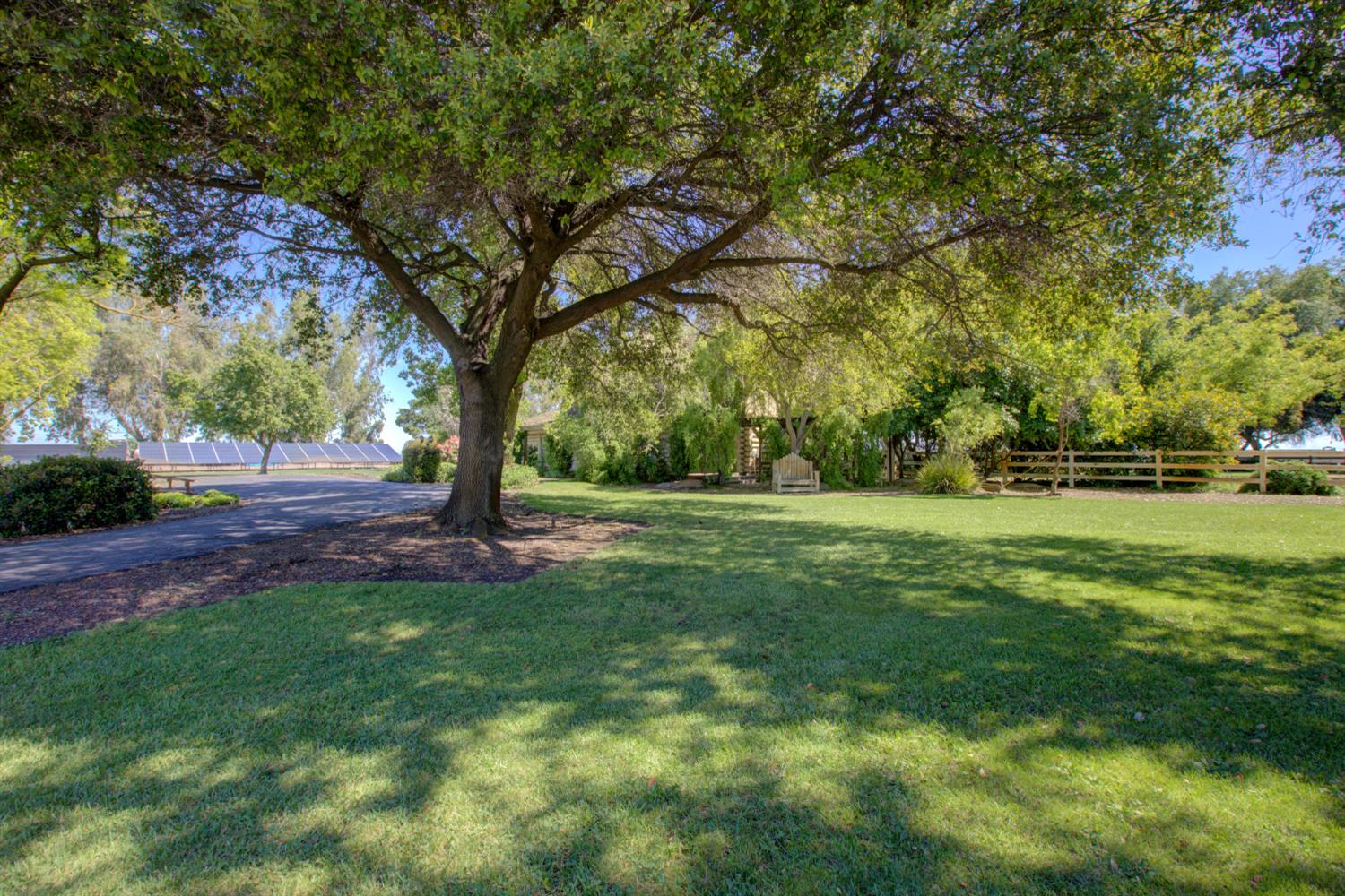 15686 Cozzi Ave, Dos Palos, CA 93620