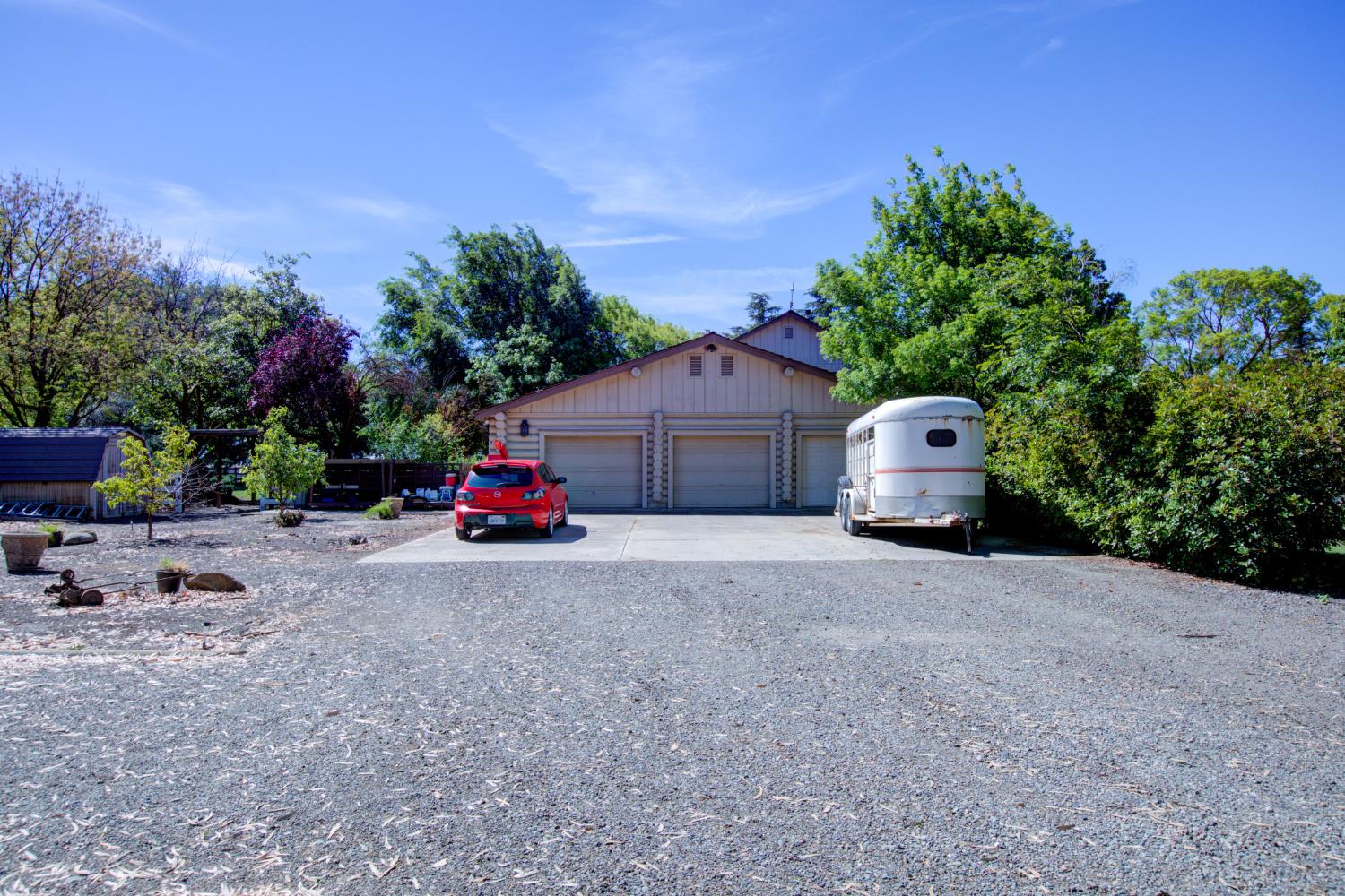 15686 Cozzi Ave, Dos Palos, CA 93620