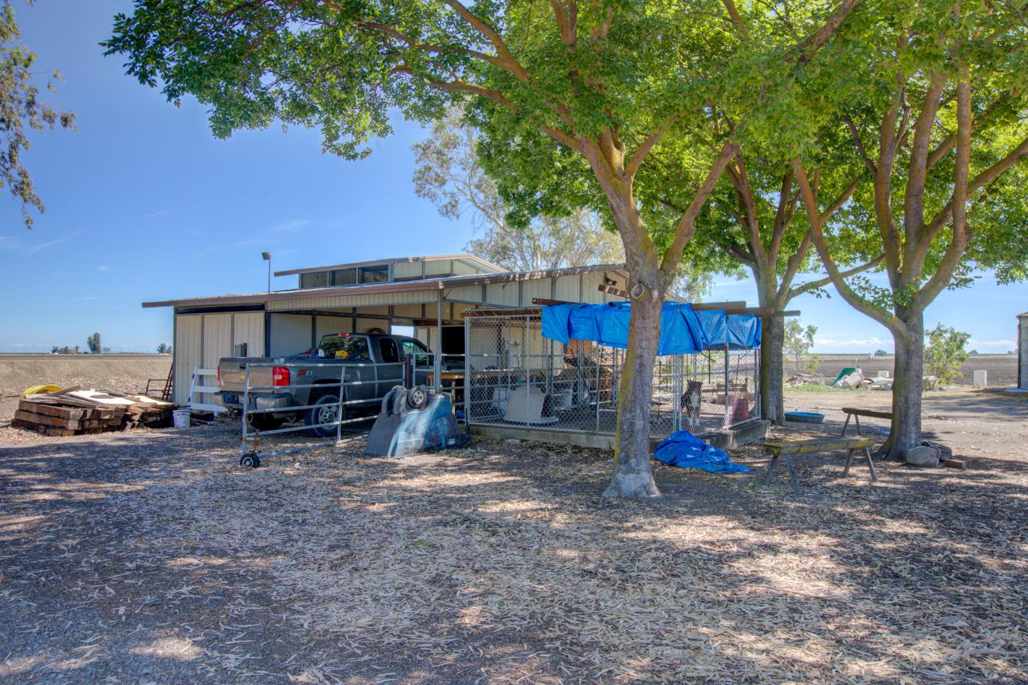 15686 Cozzi Ave, Dos Palos, CA 93620