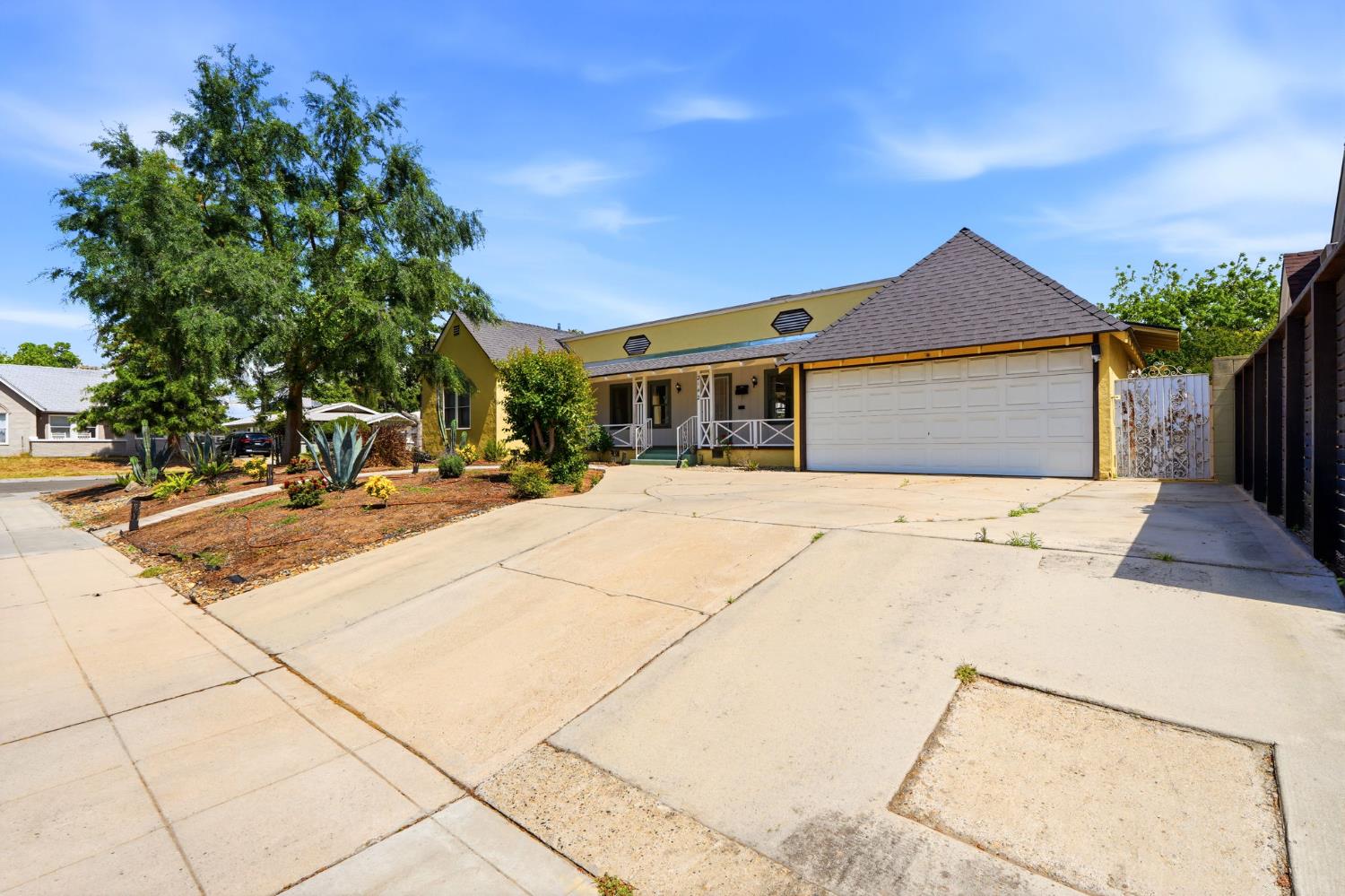 2142 N Wilson Ave, Fresno, CA 93704