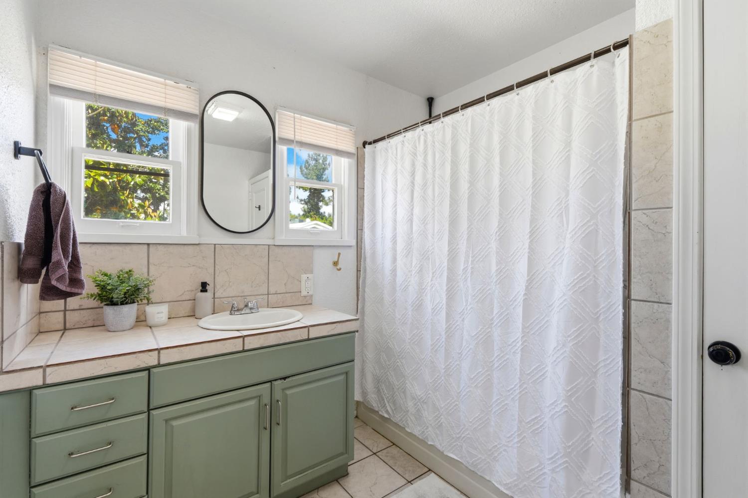 2142 N Wilson Ave, Fresno, CA 93704