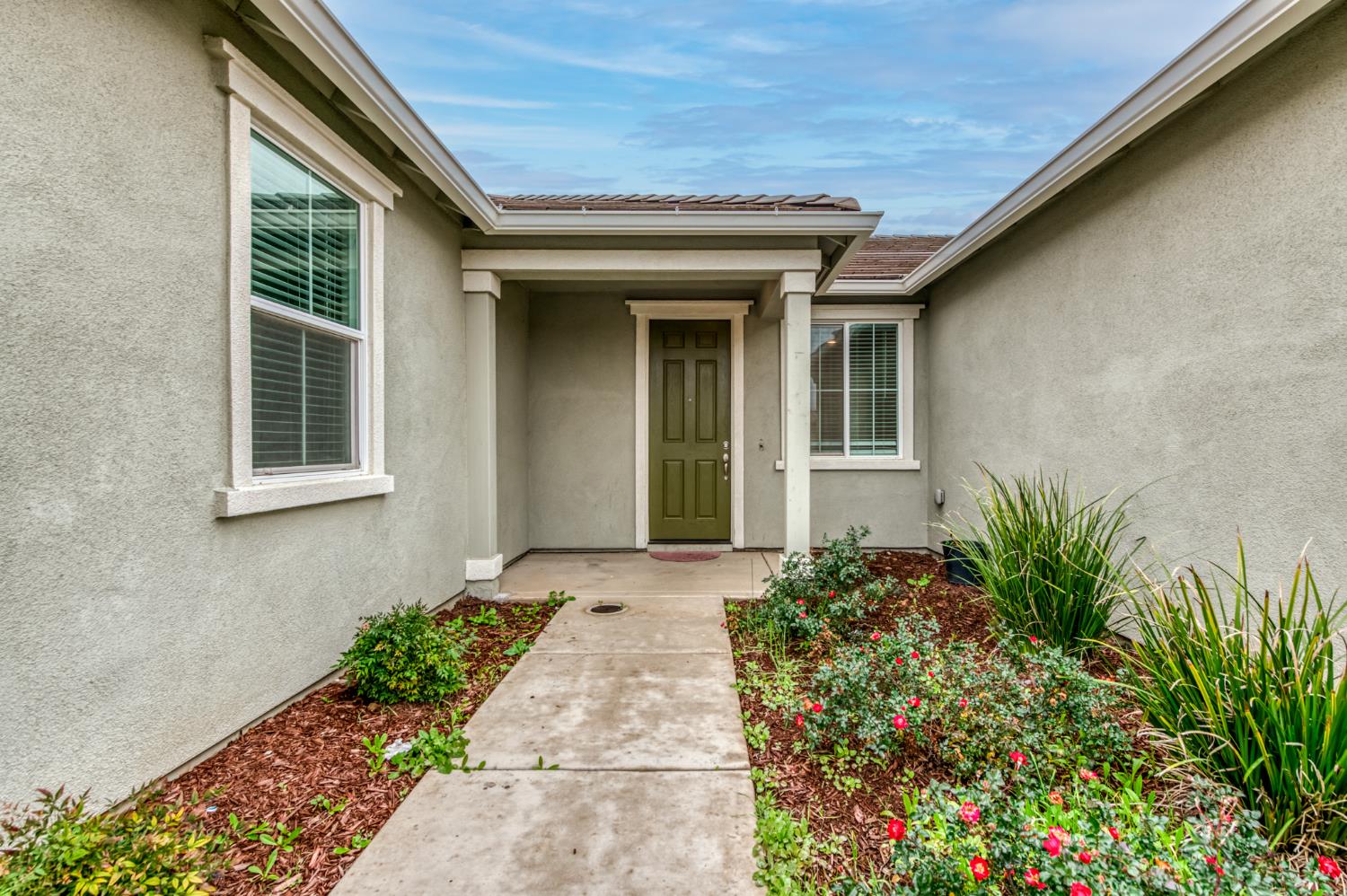 1469 Rinconada Dr, Madera, CA 93637