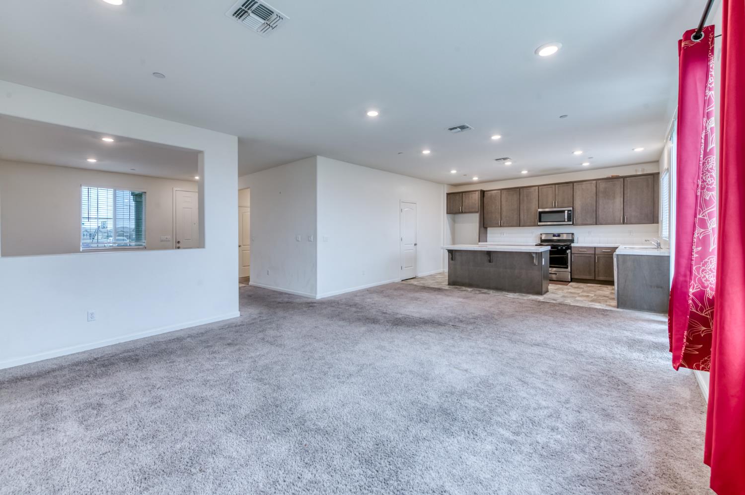 1469 Rinconada Dr, Madera, CA 93637