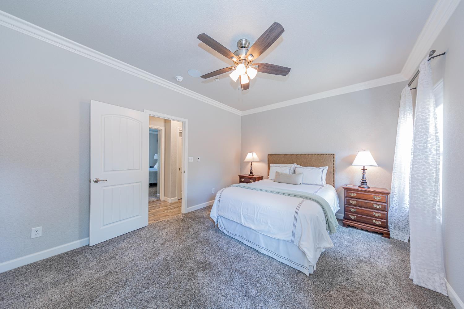 48441 9130 Woodbend Ct, Oakhurst, CA 93644