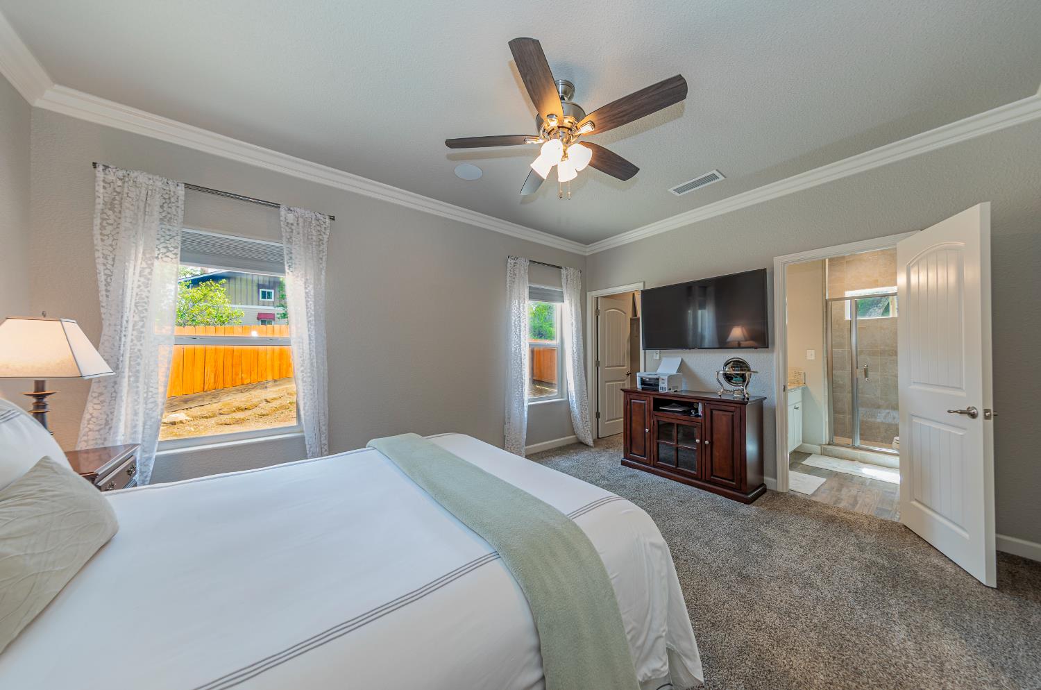 48441 9130 Woodbend Ct, Oakhurst, CA 93644